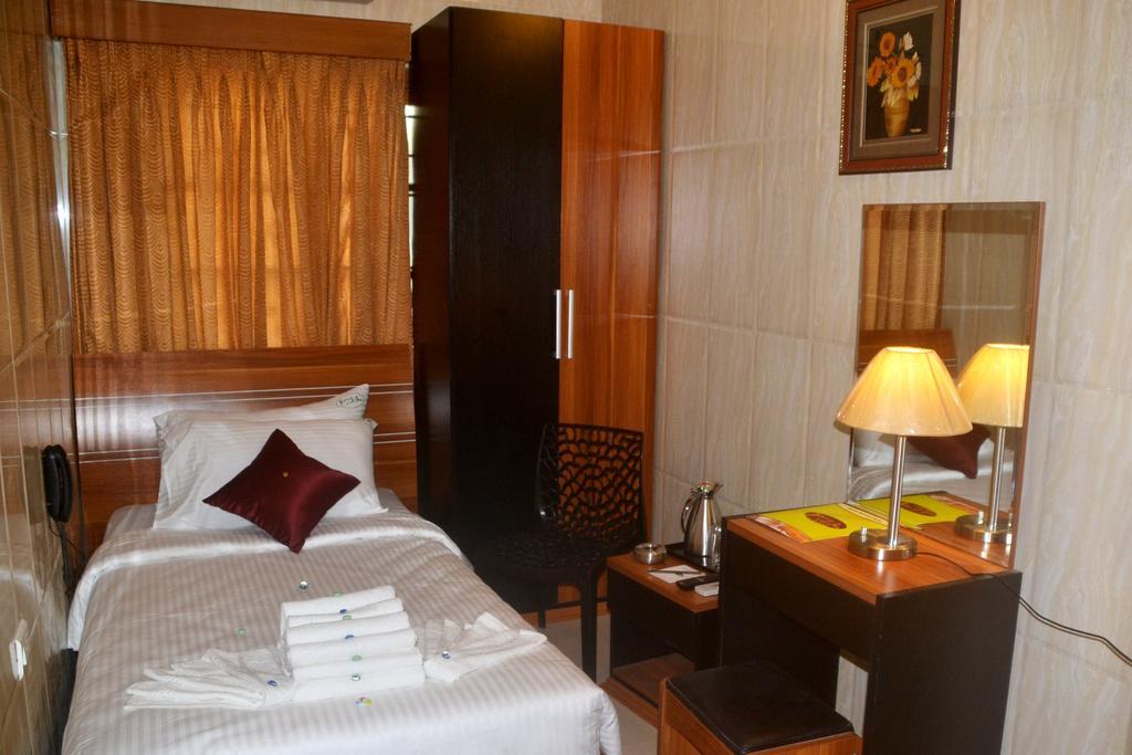 Peace Inn Chennai Exterior foto
