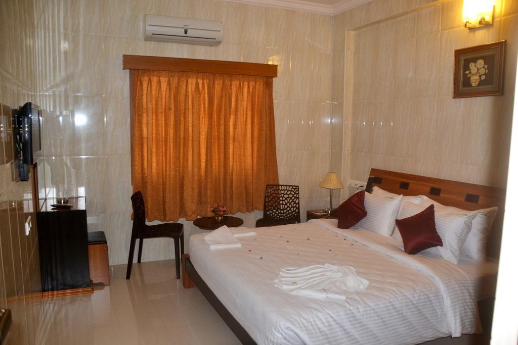 Peace Inn Chennai Exterior foto
