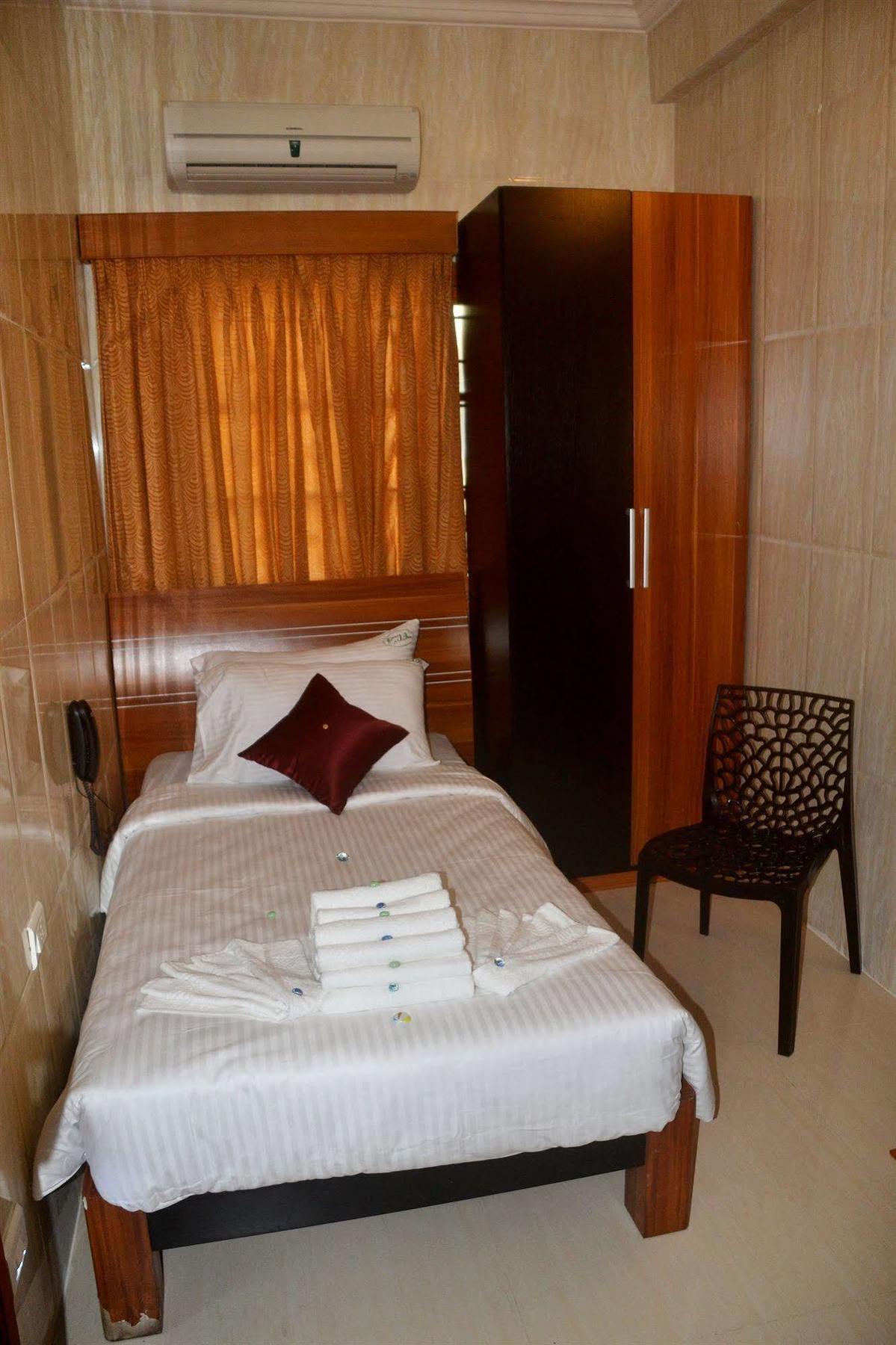 Peace Inn Chennai Exterior foto